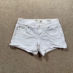 Garage Low Rise Jean Shorts (US 2)